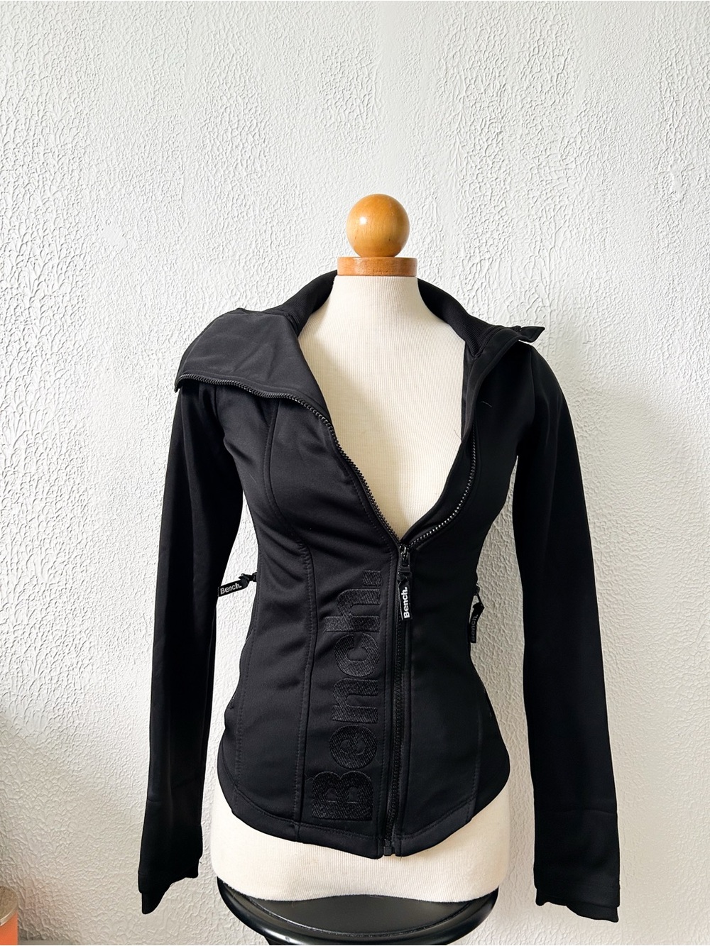 BENCH XS Fitted Jacket